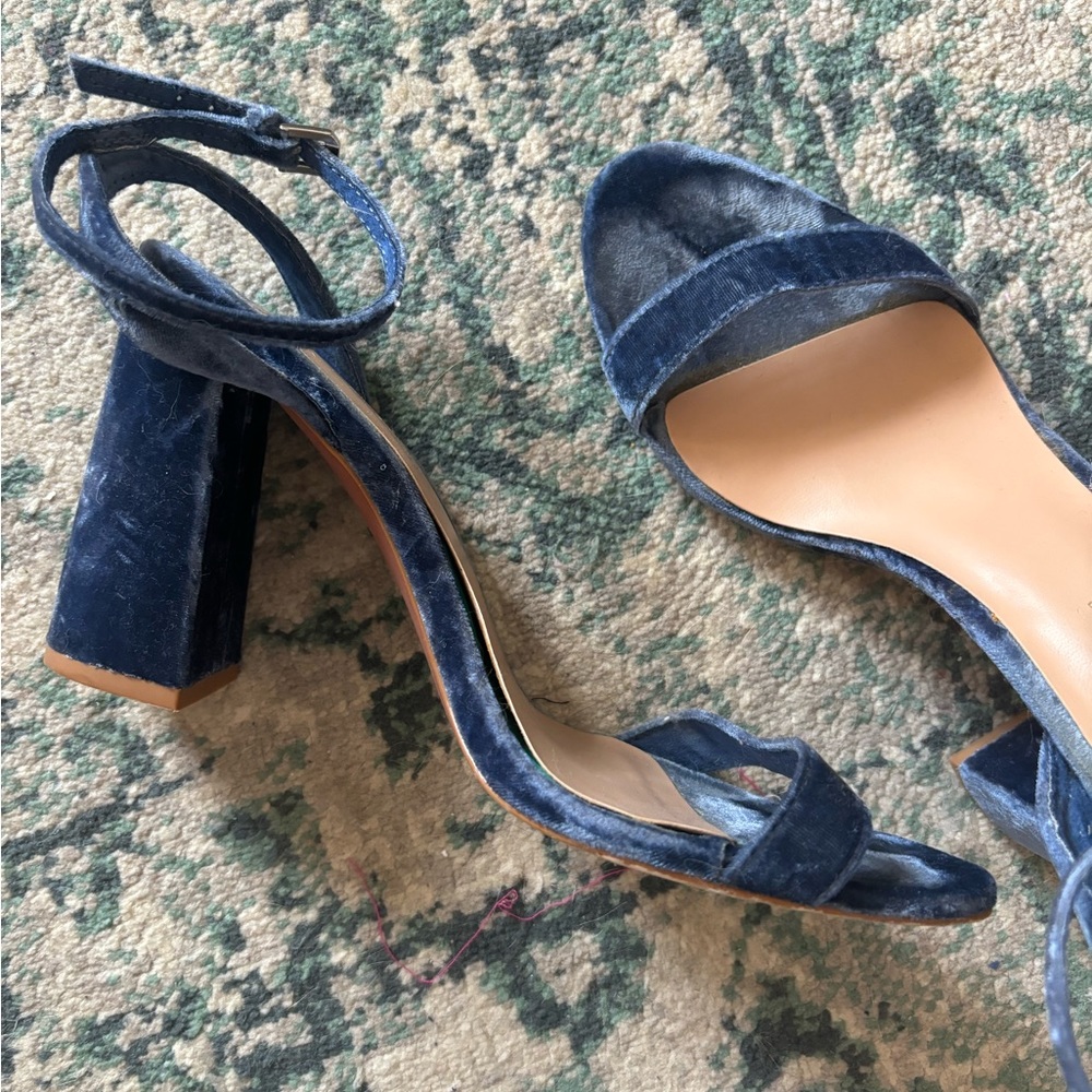 Stradivarius sandals size 39